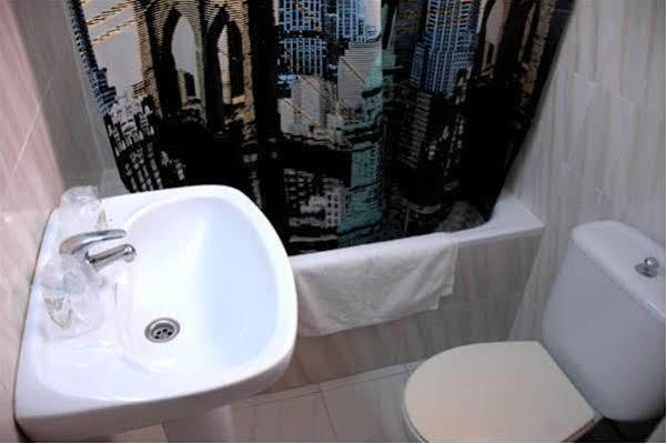 Hostal Montsant Salou Ngoại thất bức ảnh