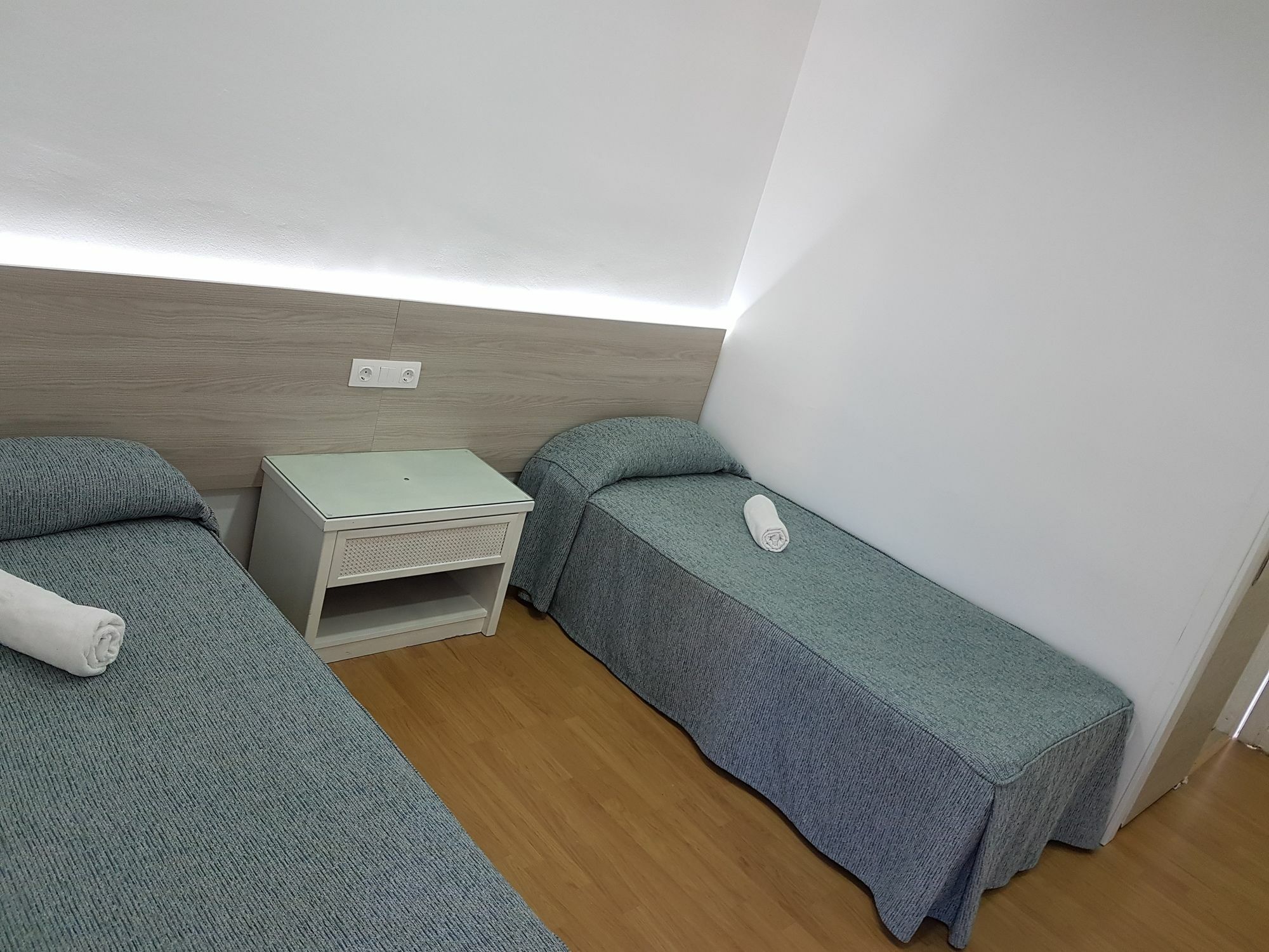 Hostal Montsant Salou Ngoại thất bức ảnh